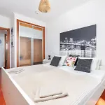 Homes With Cozy Terrace & 2 Swimming Pools Near The Heart