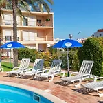 Homes With Cozy Terrace & 2 Swimming Pools Near The Heart Lägenhet *