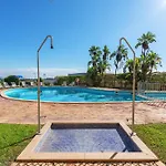 Lägenhet Homes With Cozy Terrace & 2 Swimming Pools Near The Heart