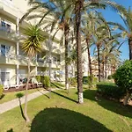 Homes With Cozy Terrace & 2 Swimming Pools Near The Heart *