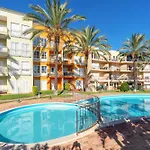 Homes With Cozy Terrace & 2 Swimming Pools Near The Heart *