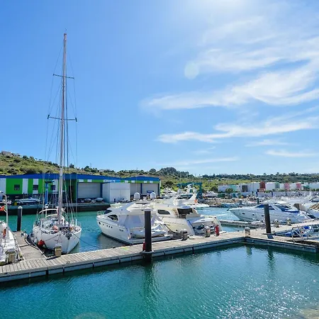 Homes With Cozy Terrace & 2 Swimming Pools Near The Heart شقة البوفيرا