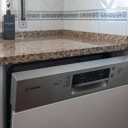 公寓 Homes With Cozy Terrace & 2 Swimming Pools Near The Heart