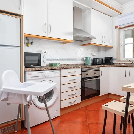 公寓 Homes With Cozy Terrace & 2 Swimming Pools Near The Heart