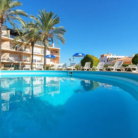 Lägenhet Homes With Cozy Terrace & 2 Swimming Pools Near The Heart