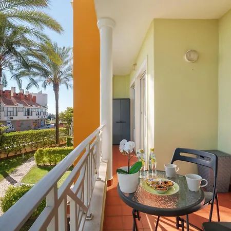 Homes With Cozy Terrace & 2 Swimming Pools Near The Heart Lägenhet Albufeira