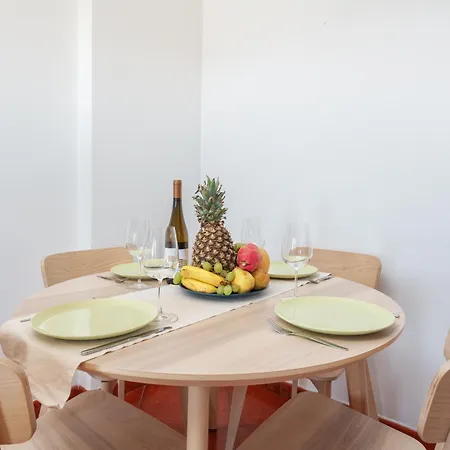 Homes With Cozy Terrace & 2 Swimming Pools Near The Heart Албуфейра
