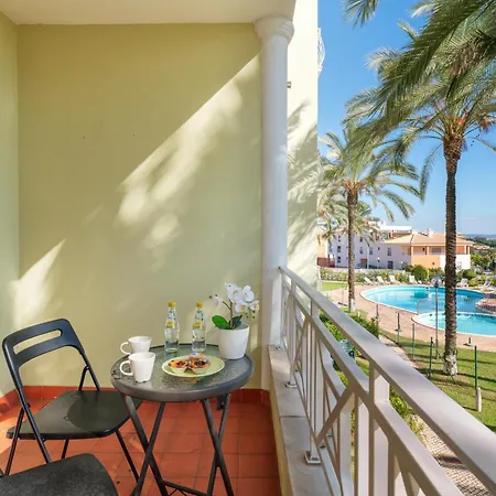 Homes With Cozy Terrace & 2 Swimming Pools Near The Heart Албуфейра