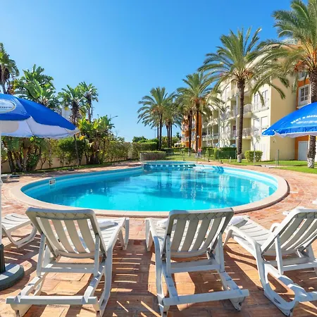 Homes With Cozy Terrace & 2 Swimming Pools Near The Heart Албуфейра